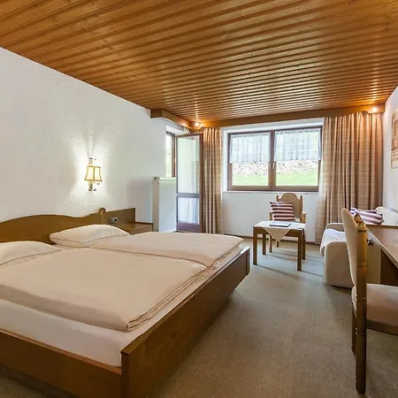 Hotel Koenigshof 3*