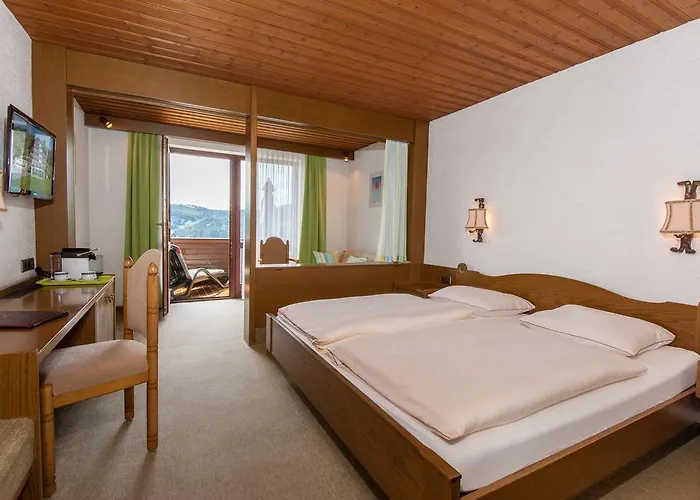 מלון Koenigshof 3*